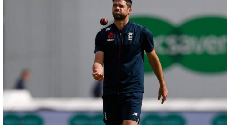 England's Anderson making progress in injury comeback
