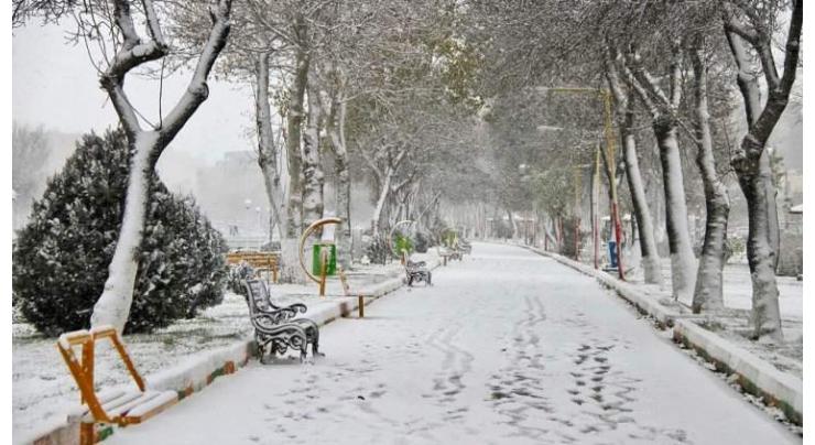 Heavy snow snarls traffic, shuts schools in Iran capital
