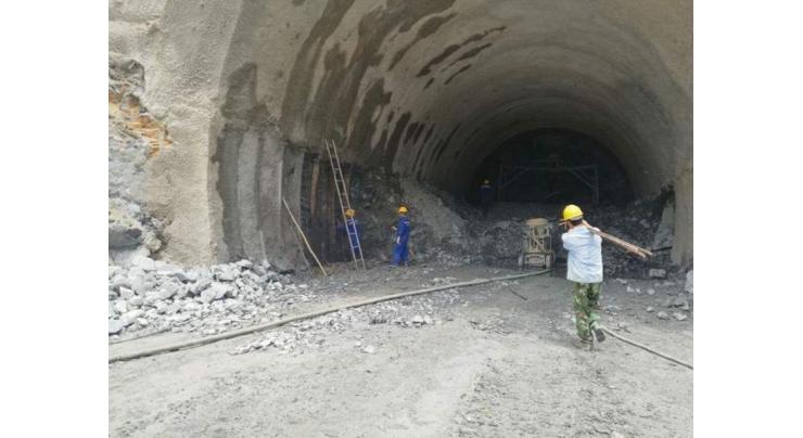 China-Laos railway tunnel completed 43 days ahead of schedule
