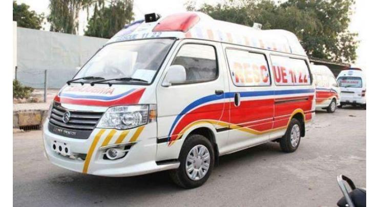 One killed, 4 injured in road accident in Rajanpur
