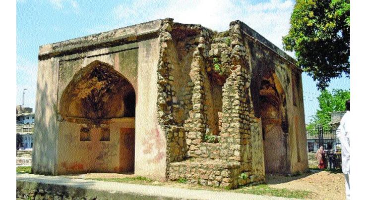 Renovation, facelift project of Lala Rukh tomb initiated

