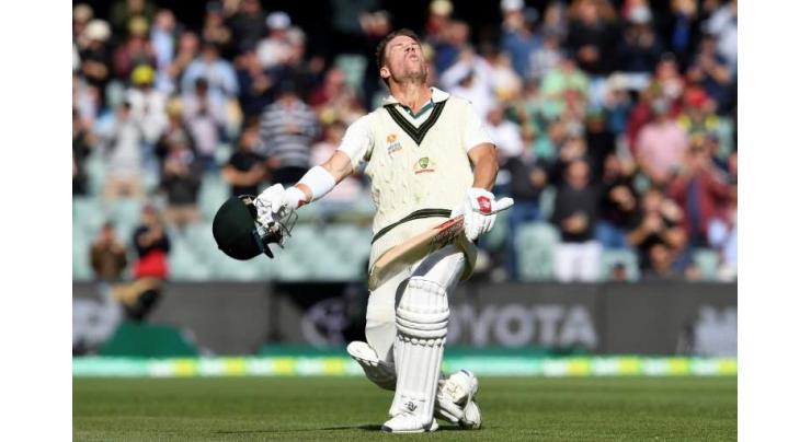 Warner hits 335, Smith shatters record as Pakistan suffer
