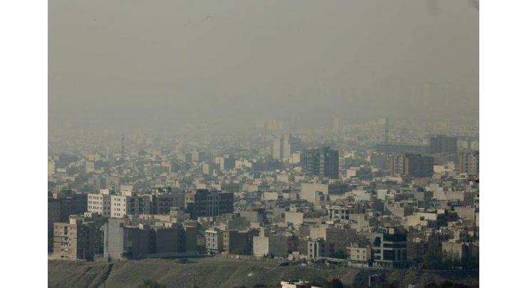 Smog shuts schools, universities in Iran
