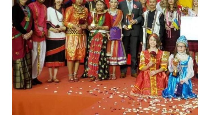 Pakistani students win costume competition award in Beijing
