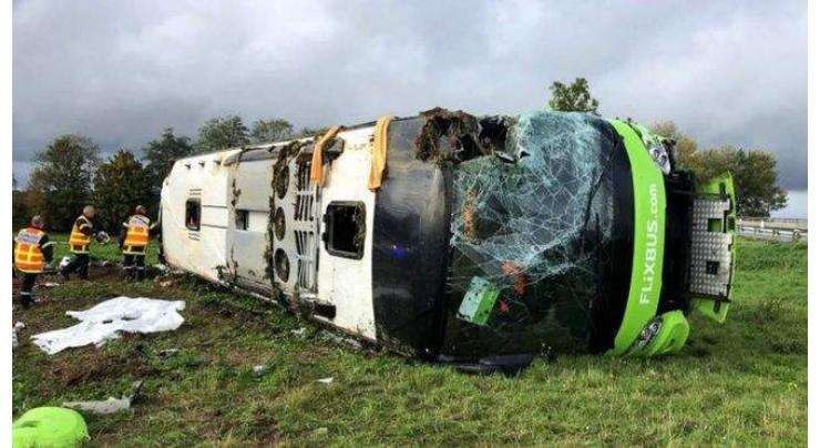 Bus Overturns in Russia's Sverdlovsk Region, 7 People Left Injured - Interior Ministry