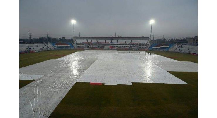 First home Test called off owing to rain, poor light