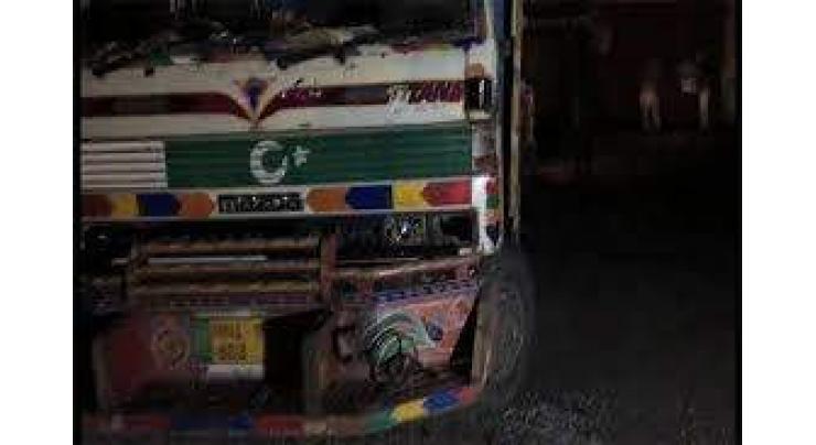 One killed, seven injured in truck, rickshaw collision near Okara
