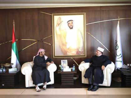 رئيس المشيخة الاسلامية في كوسوفو يشيد بمساهمات الإمارات الإنسانية في بلاده