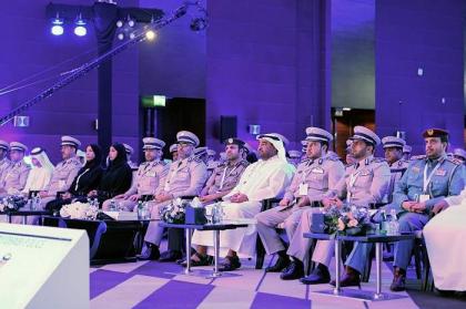 برعاية القائد العام وتحت شعار" الجاهزية والتكامل " ۔۔۔۔۔۔  ملتقى شرطة أبوظبي الأول لإستمرارية الأعمال أثناء الأزمات  يوصي بتبادل الخبرات مع الدول المتقدمة
