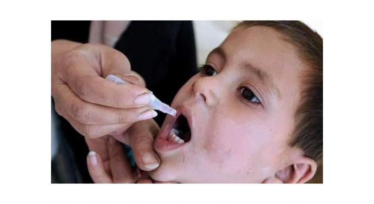 DC Sukkur visits various villages to monitor anti-polio campaign
