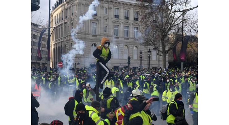 French Police Detain 32 Protesters at Yellow Vest Rally in Paris