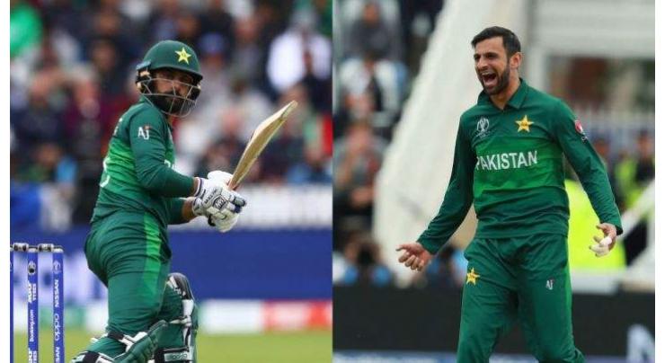 Recalled Hafeez, Shoaib to strengthen Pak batting against Bangladesh
