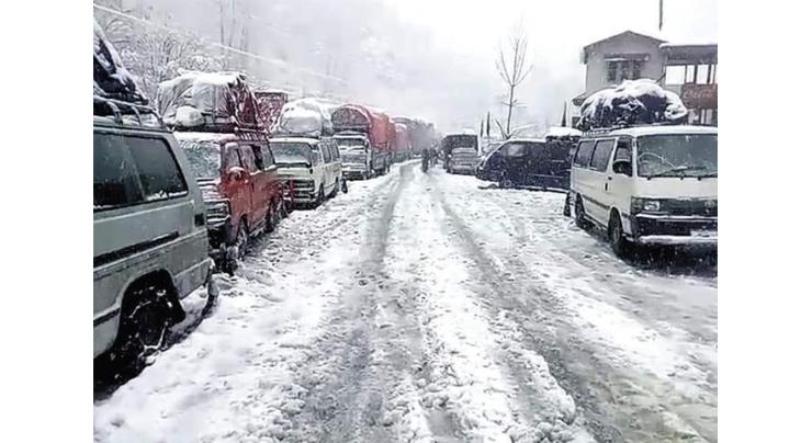 NHA completes process of clearing snow from Karakoram Highway, Lowari Tunnel
