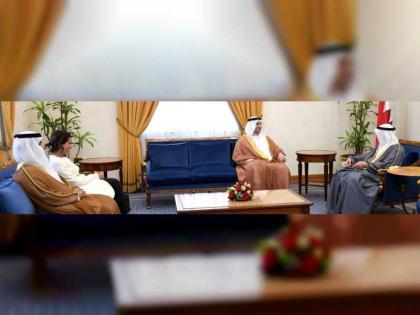 نائب رئيس مجلس الوزراء البحريني يستقبل مساعد وزير الخارجية للشؤون الثقافية