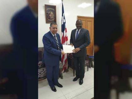 سفير الإمارات غير المقيم يقدم أوراق اعتماده لوزير خارجية ليبيريا