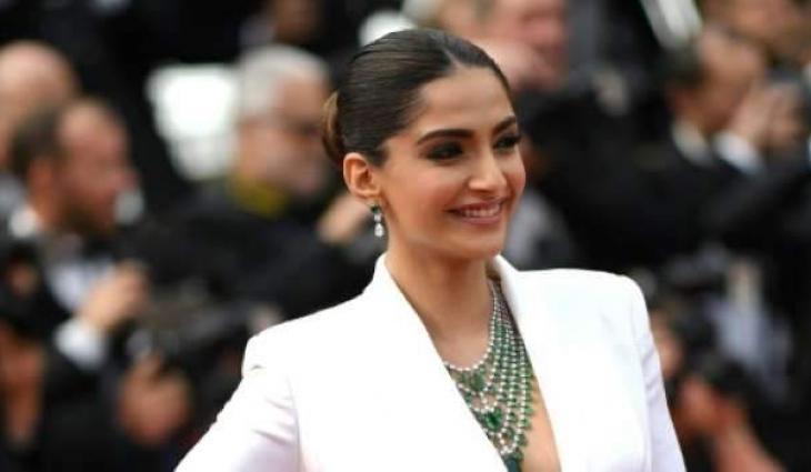 Sonam Kapoor slams Uber after 'scariest experience'