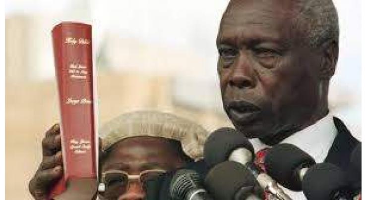 Former Kenyan president Daniel Arap Moi dead at 95
