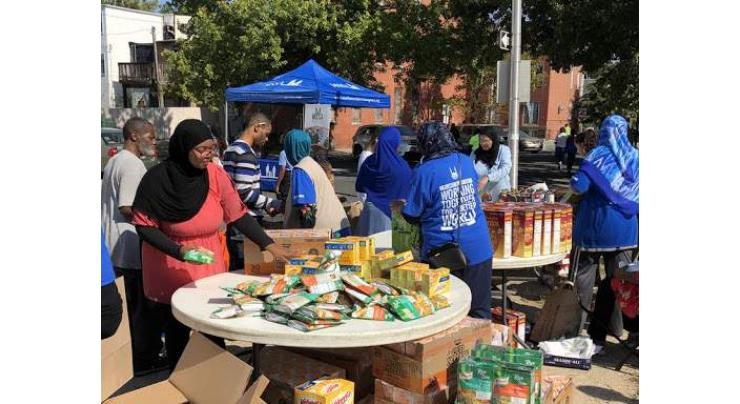 Noted Islamic body gives away meals to homeless in New York City
