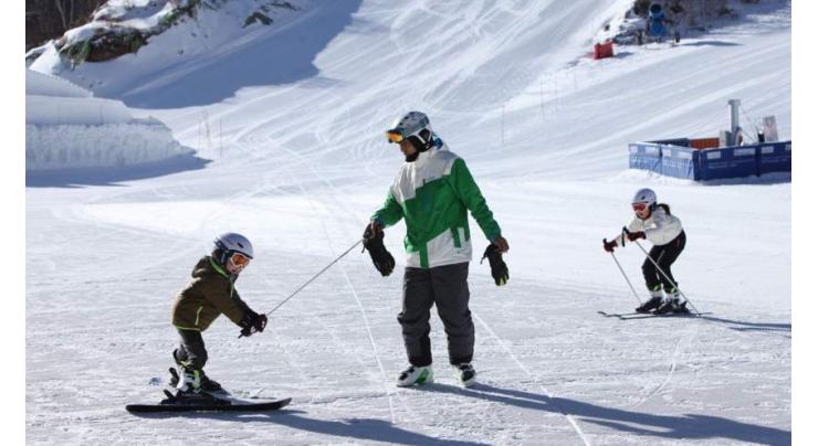 Over 60 foreign skiers partake in ISPR's Heliski expedition
