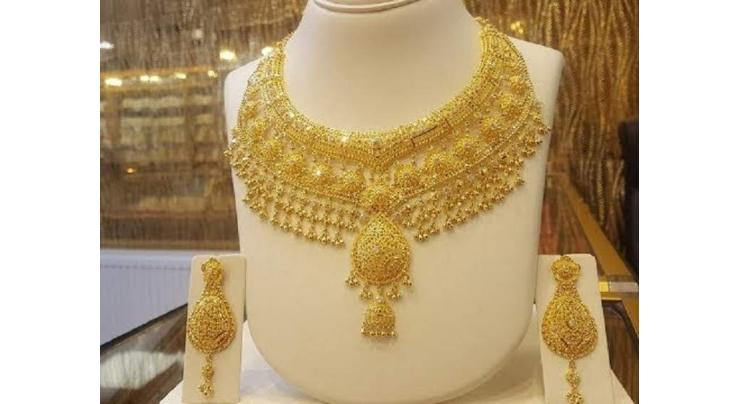Trend of buying Artificial jewellery rises in country
