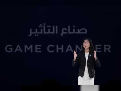 هيلاري يب أصغر رئيسة تنفيذية في العالم تُلهم الحضور بمنتدى المرأة العالمي - دبي 2020