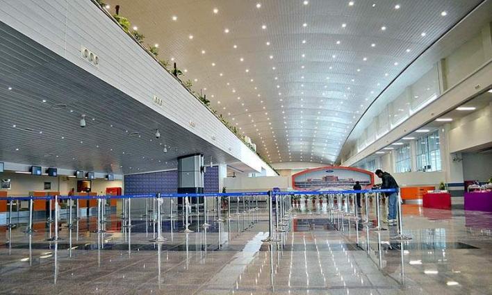 islamabad airport arrivals departures