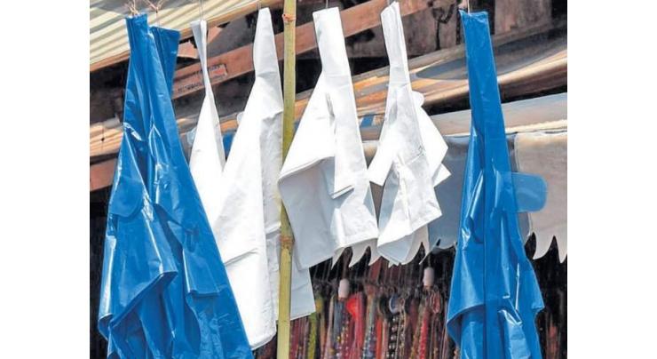 Plastic bags appear again in markets despite ban
