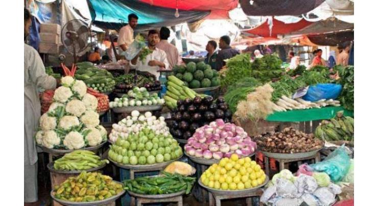 District administration imposes ban on trade of fruits in old vegetable market
