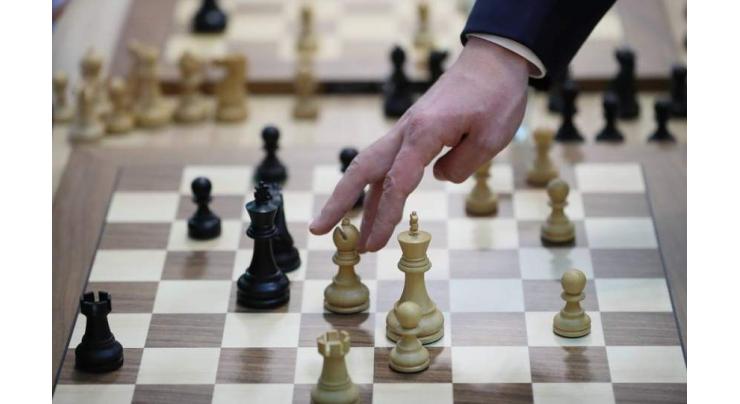 Russia suspends outlier chess tournament over virus
