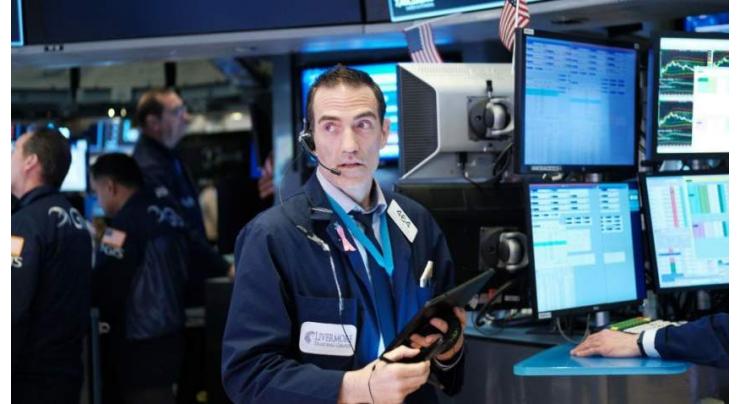 European stock markets drop in voltile early trade
