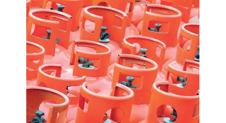 Local LPG price reduced by Rs 462.78 per 11.8-kg cylinder
