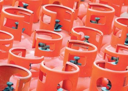 Local LPG price reduced by Rs 462.78 per 11.8-kg cylinder
