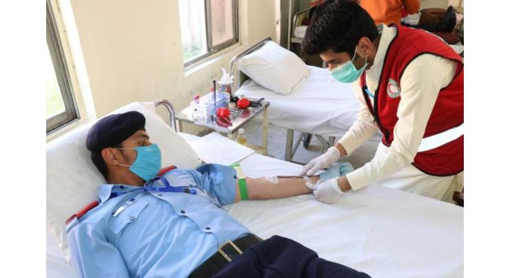 Police donate blood for Thalassaemia patients
