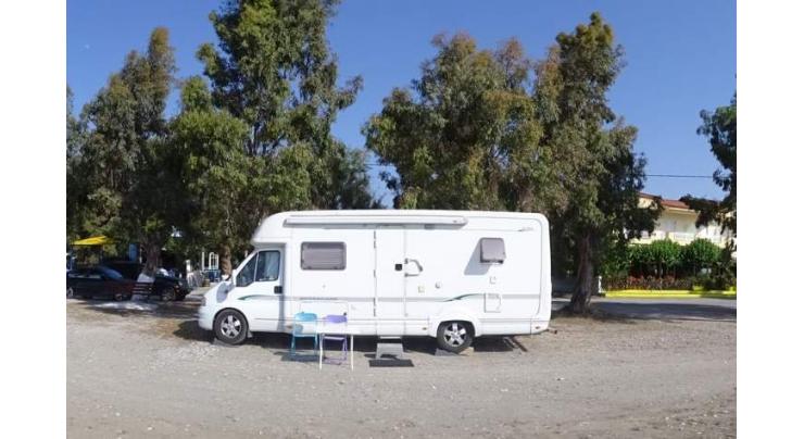 Coronavirus strands campers in Greece
