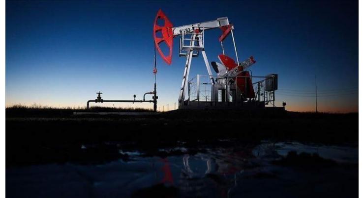 US Weekly Oil Output Down 600,000 BPD Ahead of Producer Meetings