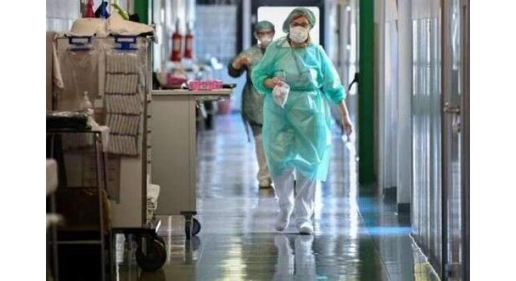 Global coronavirus death toll passes 90,000
