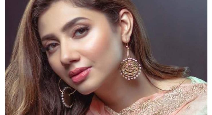 Mahira Khan says she is in love with someone