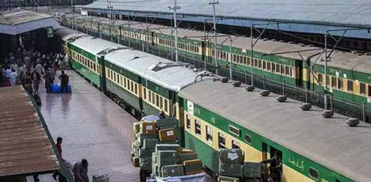 Pakistan Railways Plans To Outsource 16 Trains On Different Routes ...