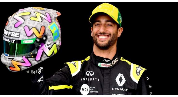 Ricciardo to join McLaren in 2021 as Sainz replacement
