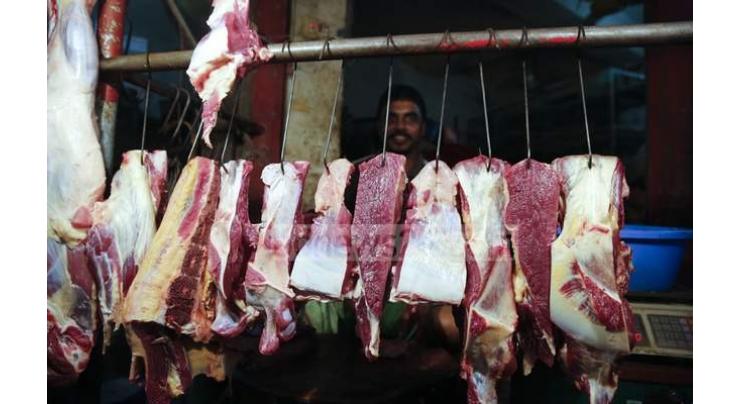 47 butchers fined for selling chicken on high rates in Multan
