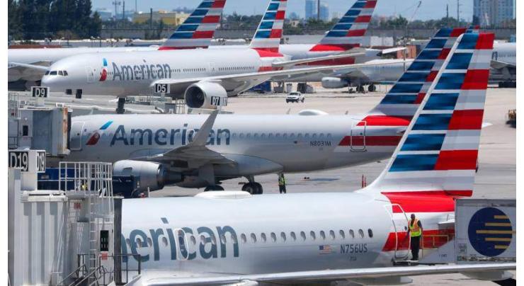 American Airlines to cut 30% of management staff
