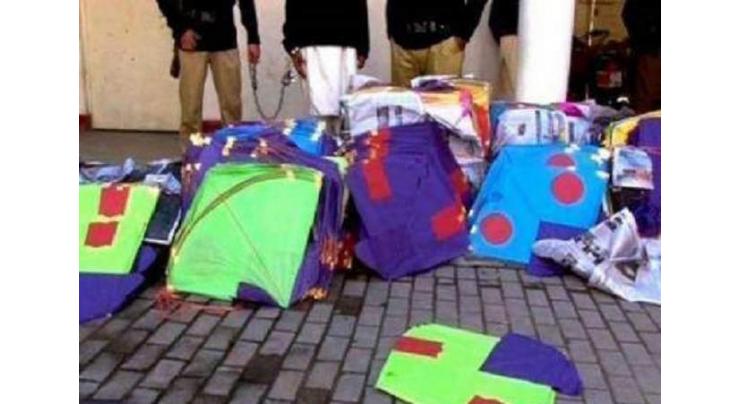 Police arrest 2 kite sellers, Confiscate 165 kites
