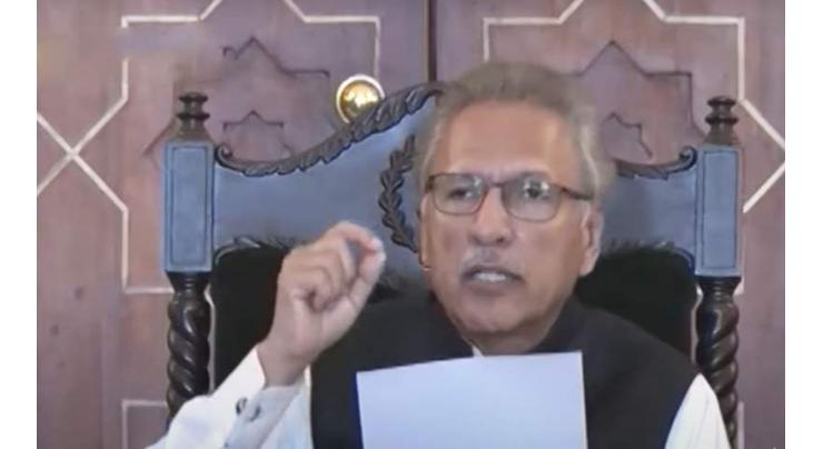 President Dr Arif Alvi terms doctors 'heroes' sacrificing own lives while saving people from coronavirus
