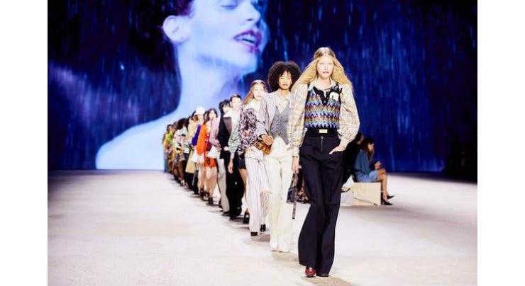 Paris fashion week to go ahead in September
