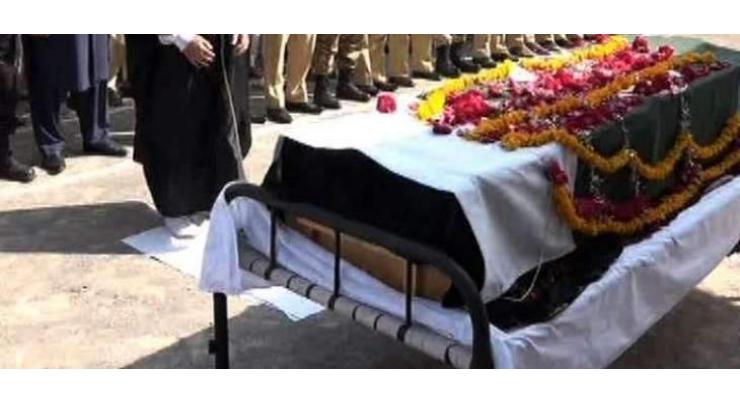 Funeral prayers of martyred cop offered
