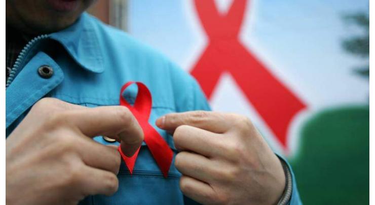 HIV patient 'first in remission' without transplant
