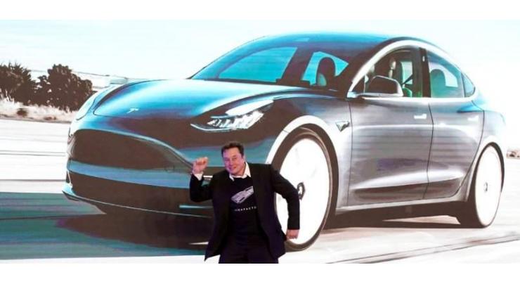 Musk says Tesla close to developing fully autonomous car
