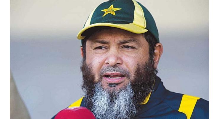 Players need to inspire each other in the absence of spectators: Mushtaq Ahmed