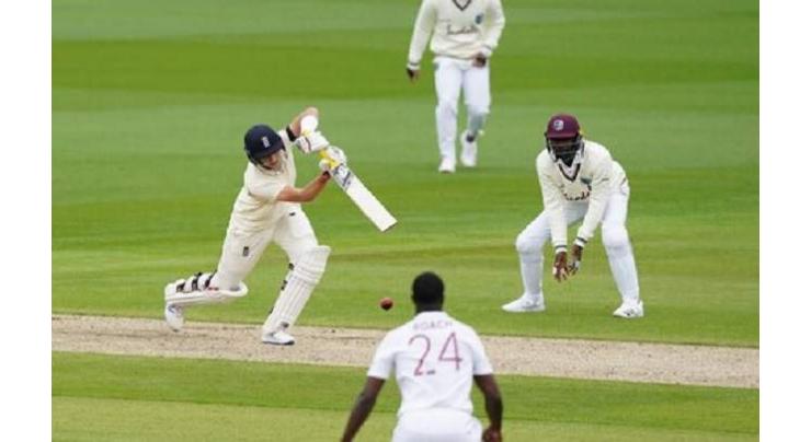 West Indies bowl in second Test against England
