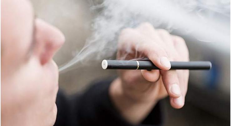 E-cigarettes less addictive than cigarettes: study
